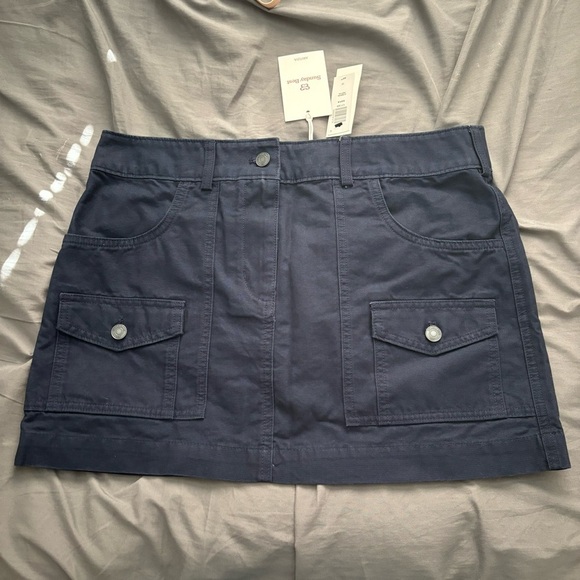 Aritzia Dresses & Skirts - Aritzia Cargo Mini Skirt